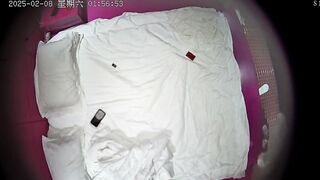 2025-2-8新流出❤️酒店偷拍新台来袭纹身哥不戴套把黄发妹妹内射好几次