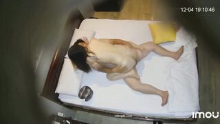 未流出过萤石云酒店摄像头偷拍❤️执法机关制服老哥下班会所找个少妇泄泄火