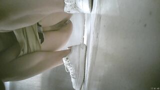 KTV女厕全景偷拍16位小姐姐各种极品美鲍鱼 (2)