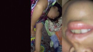 眼镜少妇怀孕 男人日常拍摄记录生活感十足 妻子各种居家私生活（裸睡换衣服丝袜等） (2)