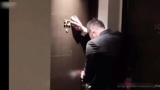 捡个帅叔叔回酒店