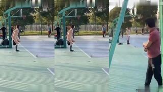 正妹脱衣加油还是来帮倒忙的我看最赢的就是她