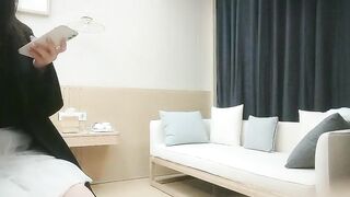 战神小利文静乖巧眼镜妹