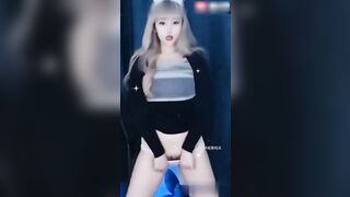 上千名网红直播现场翻车