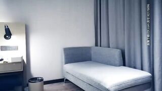 帅小伙约操活泼开朗甜美女神包臀裙美腿先抽根事前烟腰细胸大吸吮奶头骑乘后入各种姿势来一遍.