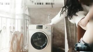 国产剧情弟弟把亲姐姐在阳台给上了