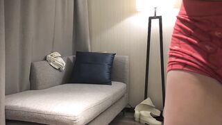 漂亮肉丝小姐姐 身材高挑大长腿 小娇乳逼毛茂密 在沙发被小哥操的娇喘不停