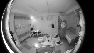 黑客破解家庭网络摄像头偷拍年轻夫妻的日常性生活少妇半夜总是 迷迷糊糊被舔逼一顿操 (3)