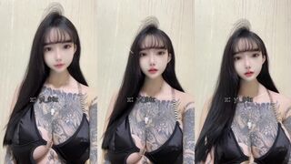 抖音超高颜值，露脸女神【祎祎yi_04c】福利私拍，童颜巨乳，脸穴同框，好想拥有一次