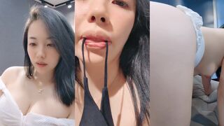 跳钢管舞的御姐少妇全程露脸丝袜高跟诱惑，脱衣艳舞嘴叼内裤好骚啊，揉奶玩逼特写展示，表情很骚精彩别错过