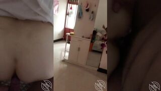 拽着我妈的头发疯狂后入，真的爽的一批。