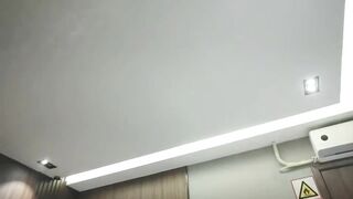 良家轻熟女 有老公就不能爱你 不行你起来了 身材丰腴先聊聊天被强行脱衣骚穴还挺粉被猛舔猛抠 各种输出无套内射