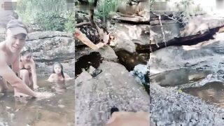 金三角行动东南亚户外两个刚成年萝莉荒野水坑里啪啪